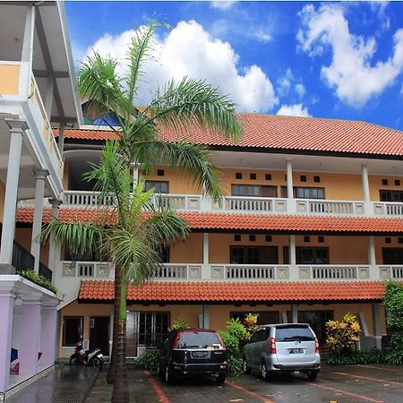 Baru Dua Beach Hotel Banyuwangi  Kültér fotó